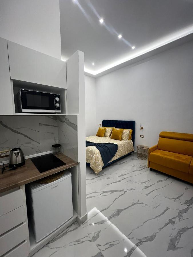 Nanninella Guest House เนเปิลส์ ภายนอก รูปภาพ