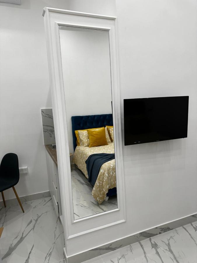 Nanninella Guest House เนเปิลส์ ภายนอก รูปภาพ