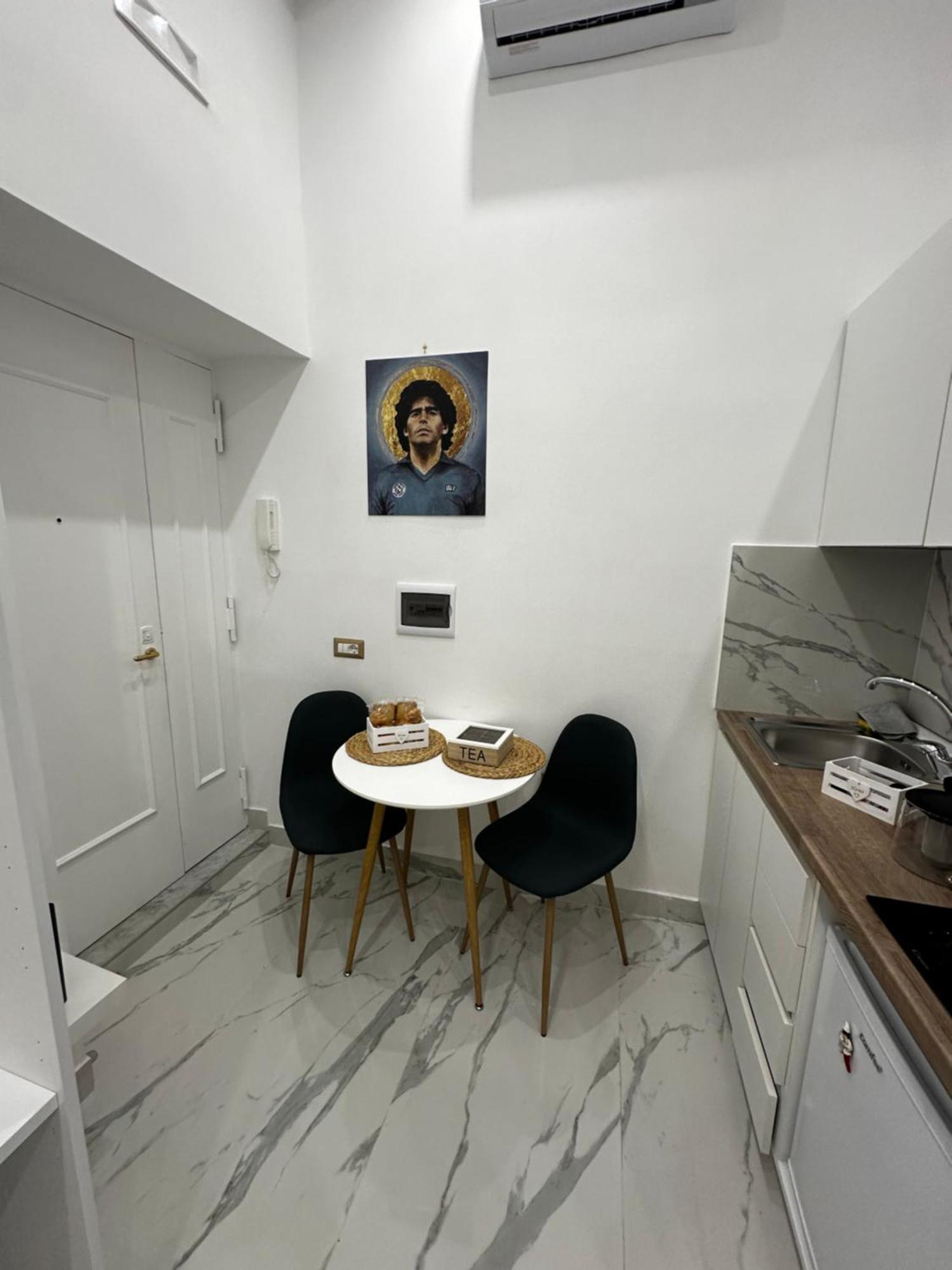 Nanninella Guest House เนเปิลส์ ภายนอก รูปภาพ